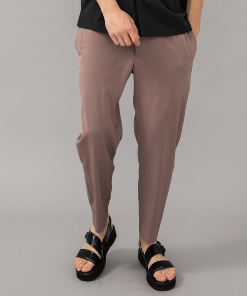 Iroquois（イロコイ）の「STUDIOUS別注 TAPERED PT（スラックス・メンズ・ストライプ/レンガ/ブラック・1/2）」の2枚目の写真