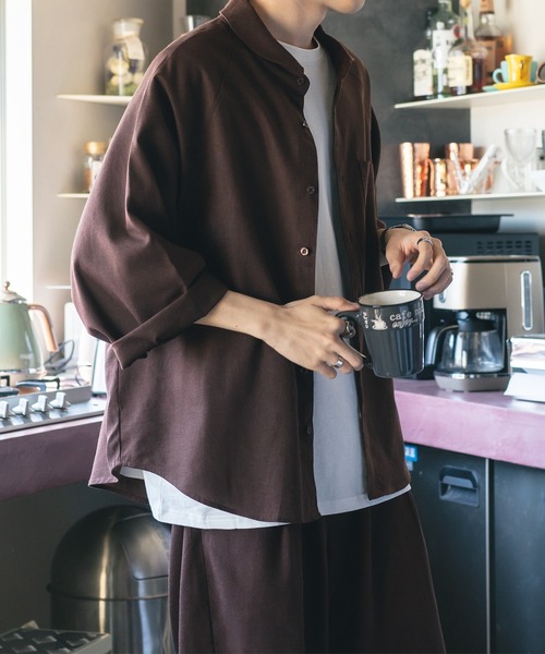 epnok（エプノック）の「リネンルーズシャツ（シャツ/ブラウス・メンズ・ダークブラウン/オフホワイト・MEDIUM/SMALL/LARGE）」の2枚目の写真