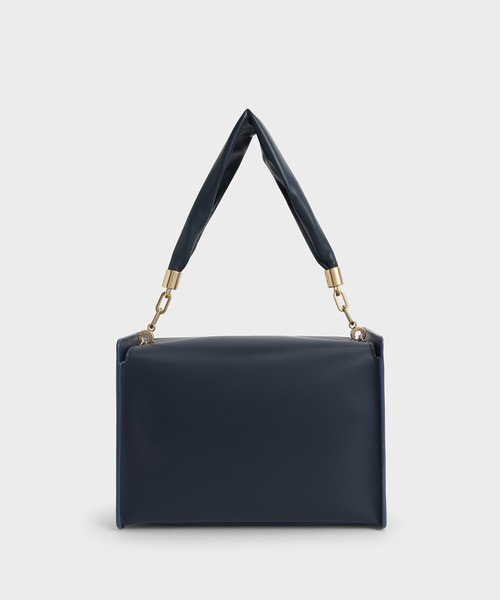 CHARLES & KEITH（チャールズ & キース）の「スローチー トップ