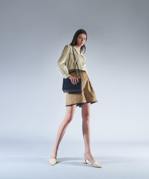 CHARLES & KEITH(チャールズ & キース)の「スローチー トップハンドルバッグ / Slouchy Top Handle Bag(ハンドバッグ・レディース・ホワイト/ネイビー/ベビーピンク・M)」の18枚目の写真