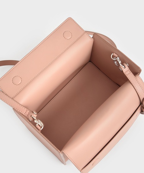 CHARLES & KEITH（チャールズ & キース）の「スローチー トップ