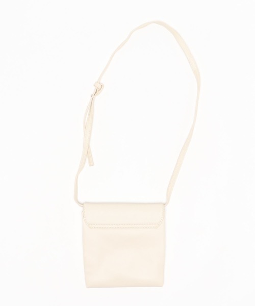 Ambre Neige（アンブルネージュ）の「スクエアフラップバック／【WEB/EC限定商品】（ショルダーバッグ・レディース・ホワイト/ベージュ/キャメル・FREE）」の9枚目の写真