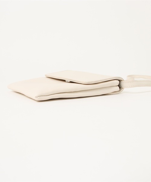 Ambre Neige（アンブルネージュ）の「スクエアフラップバック／【WEB/EC限定商品】（ショルダーバッグ・レディース・ホワイト/ベージュ/キャメル・FREE）」の6枚目の写真