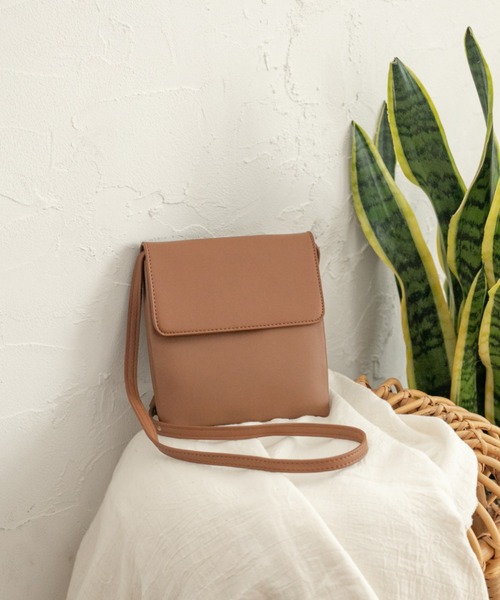 Ambre Neige（アンブルネージュ）の「スクエアフラップバック／【WEB/EC限定商品】（ショルダーバッグ・レディース・ホワイト/ベージュ/キャメル・FREE）」の10枚目の写真