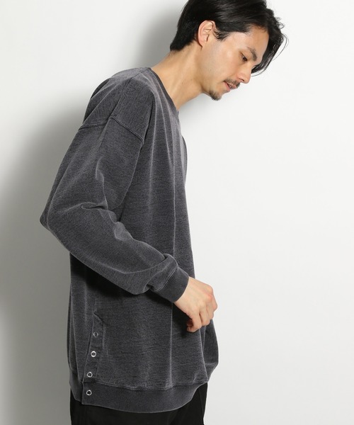 niko and...（ニコアンド）の「[niko and ...JEANS 2021AW]デニム裏毛スリットプルオーバー（スウェット・メンズ・ブラック/ブルー・MEDIUM/LARGE）」の13枚目の写真