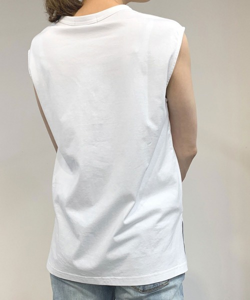 Grand PARK（グランドパーク）の「スリットノースリTシャツ（Tシャツ/カットソー・レディース・ホワイト・FREE）」の3枚目の写真