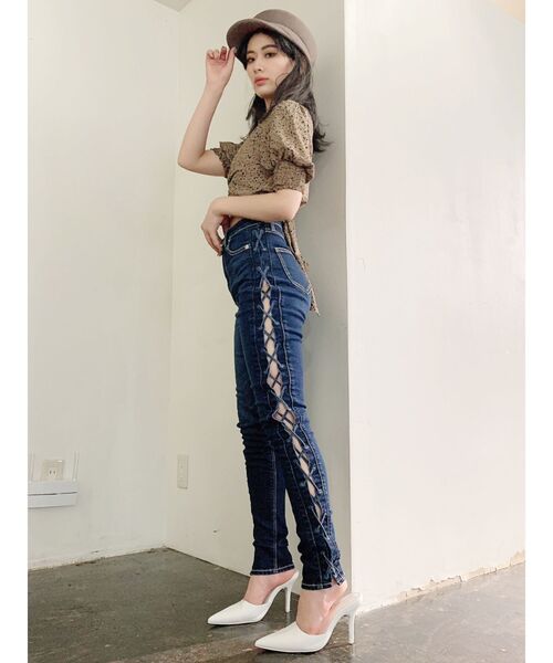 GYDA（ジェイダ）の「フロントバックルTOPS（シャツ/ブラウス・レディース・ベージュ/オフホワイト・FREE）」の5枚目の写真