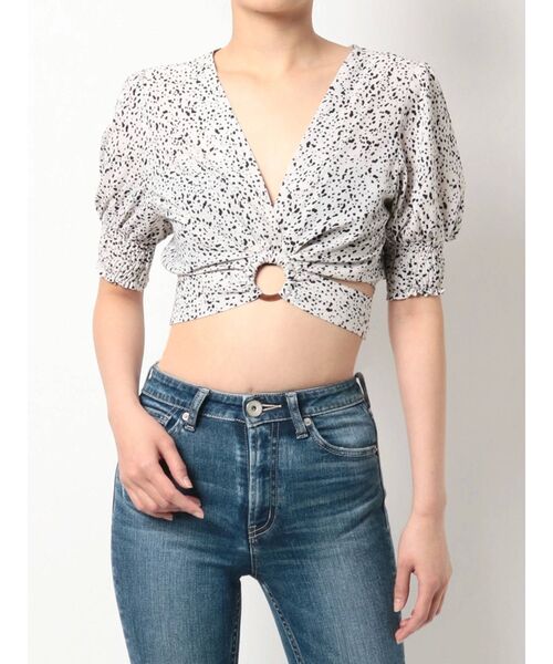 GYDA（ジェイダ）の「フロントバックルTOPS（シャツ/ブラウス・レディース・ベージュ/オフホワイト・FREE）」の10枚目の写真