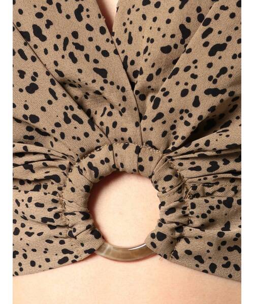 GYDA（ジェイダ）の「フロントバックルTOPS（シャツ/ブラウス・レディース・ベージュ/オフホワイト・FREE）」の14枚目の写真