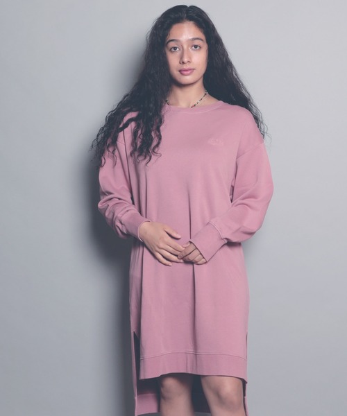 Of Of Loom フルーツオブザルーム The ワンピース 胸刺繍 サイドスリット トレーナーワンピース ワンピース Fruit Fruit Fruit The The Loom フルーツオブザルーム のファッション