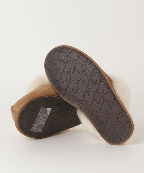 UGG（アグ）の「UGG Scuffette II / アグ スカフェッティ ツー（ルームシューズ/スリッパ・レディース・ブラック/ブラウン/グレー・23.0cm/24.0cm/25.0cm/22.0cm/26.0cm）」の5枚目の写真