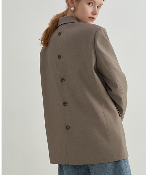 Fano Studios（ファノ ストゥディオズ）の「【Fano Studios】Back button tailored jacket FX21W011（テーラードジャケット・レディース・ライトブラウン・S/M/L）」の7枚目の写真