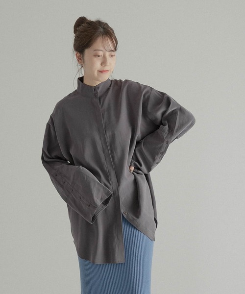LAATO(ラート)の「HIGH NECK LANTAN BLOUSE(シャツ/ブラウス・レディース・オフホワイト/チャコールグレー・FREE)」の1枚目の写真