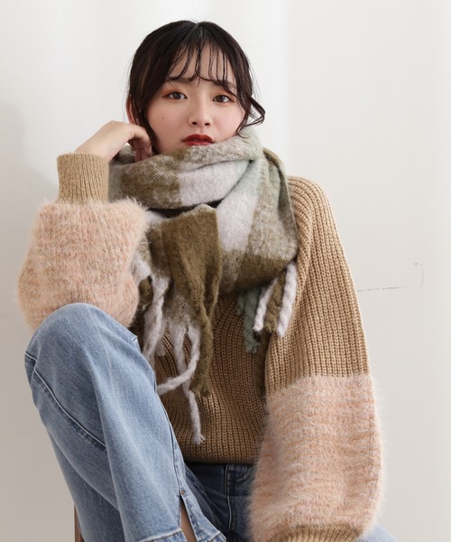 FREE'S MART（フリーズマート）の「◆Rボリュームフリンジチェックストール（ストール/ショール・レディース・ベージュ系その他/カーキ/ブラック系その他・ﾌﾘ-）」の3枚目の写真