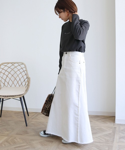 HER CLOSET（ハークローゼット）の「【HERCLOSET】WEB限定カリグラフィーロゴロンT（Tシャツ/カットソー・レディース・ホワイト/チャコールグレー/ブラック・S/M/L）」の21枚目の写真