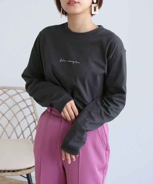 HER CLOSET（ハークローゼット）の「【HERCLOSET】WEB限定カリグラフィーロゴロンT（Tシャツ/カットソー・レディース・ホワイト/チャコールグレー/ブラック・S/M/L）」の14枚目の写真
