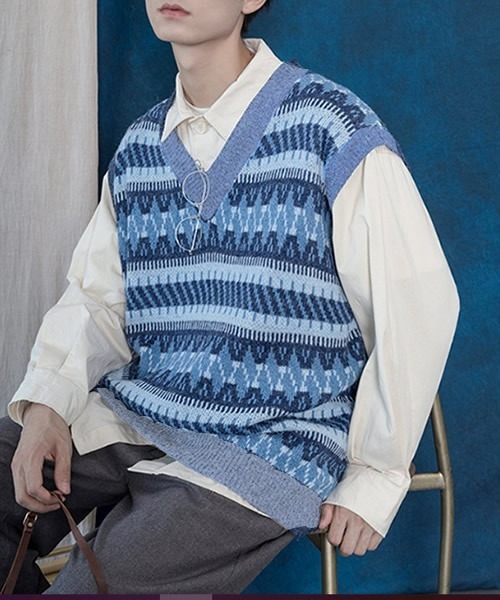 KOR(ケーオーアール)の「ノルディック柄 Vネックニットベスト(ベスト・メンズ・ネイビー/グレー・4XL/3XL/5XL/L/XL/2XL/M)」の14枚目の写真