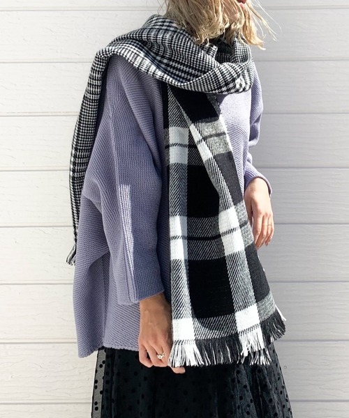Q（キュー）の「リバーシブルチェックストール（ストール/ショール・レディース・ブラック系その他/ベージュ系その他・MEDIUM）」の2枚目の写真