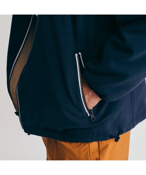 AIGLE（エーグル）の「撥水 リバーシブルスタンドカラー ジャケット（ブルゾン・メンズ・ベージュ/ダークネイビー・LL/S/M/L）」の19枚目の写真