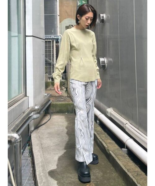 EMODA（エモダ）の「マークウエストルーズプルオーバー（Tシャツ/カットソー・レディース・ホワイト/ブラック/イエロー・FREE）」の9枚目の写真