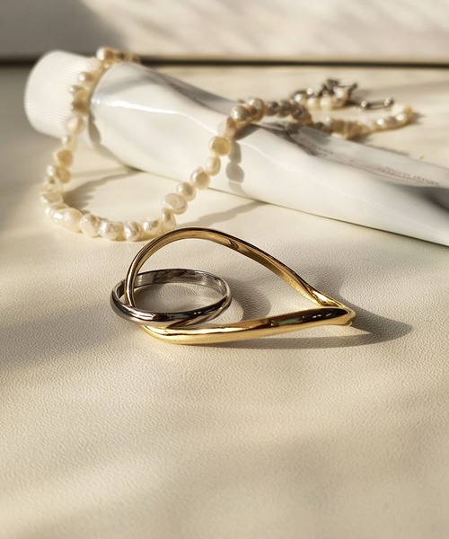 CEMONEMO（セモネモ）の「2way コンビカラー ダブルフィンガーリング（リング・レディース・シルバー×ゴールド・FREE）」の4枚目の写真