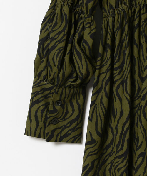 Ray BEAMS(レイビームス)の「GHOSPELL / Glacier Sands Dress(ワンピース・レディース・グリーン・SMALL)」の4枚目の写真