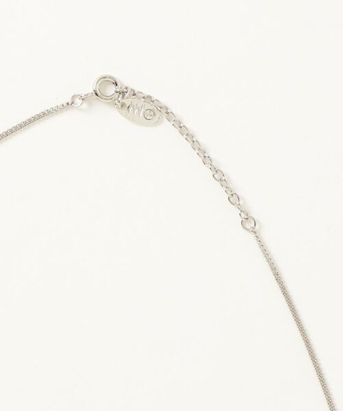 NONENON（ノンノン）の「【NONENON】MINI BLOOM NECKLACE / ノンノン ミニ ブルーム フラワー ネックレス（ネックレス・レディース・シルバー/ゴールド・MEDIUM/LARGE/SMALL）」の4枚目の写真