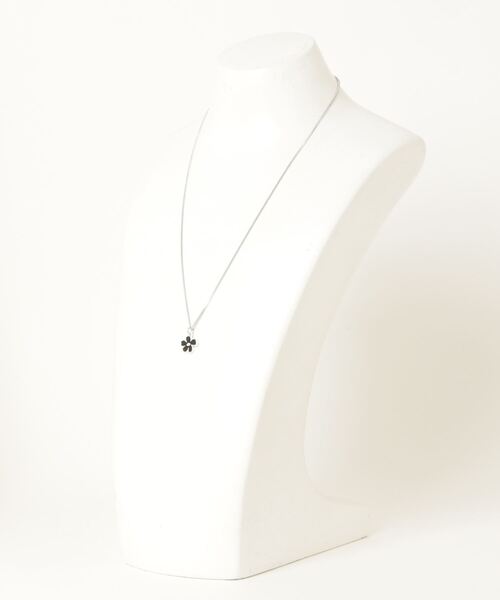 NONENON（ノンノン）の「【NONENON】MINI BLOOM NECKLACE / ノンノン ミニ ブルーム フラワー ネックレス（ネックレス・レディース・シルバー/ゴールド・MEDIUM/LARGE/SMALL）」の8枚目の写真