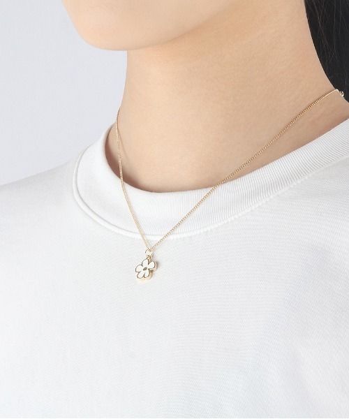 NONENON（ノンノン）の「【NONENON】MINI BLOOM NECKLACE / ノンノン ミニ ブルーム フラワー ネックレス（ネックレス・レディース・シルバー/ゴールド・MEDIUM/LARGE/SMALL）」の12枚目の写真