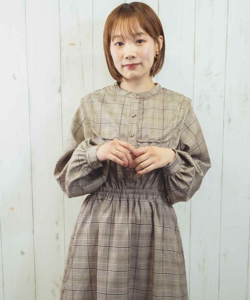 Clice de Paris（クリシェドゥパリス）の「PSGチェック柄ワンピース（ワンピース・レディース・ベージュ/グレー・ONESIZE）」の15枚目の写真