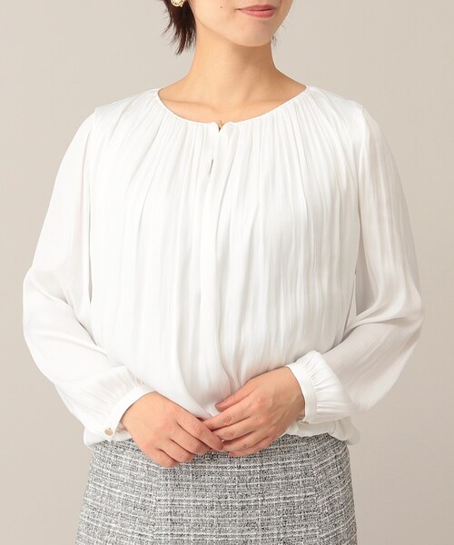 UNTITLED(アンタイトル)の「◆ルミエールクロス ギャザーブラウス【洗える】(Tシャツ/カットソー・レディース・オフホワイト・03/02/04/01/48/44)」の3枚目の写真