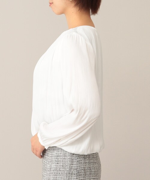 UNTITLED(アンタイトル)の「◆ルミエールクロス ギャザーブラウス【洗える】(Tシャツ/カットソー・レディース・オフホワイト・03/02/04/01/48/44)」の4枚目の写真