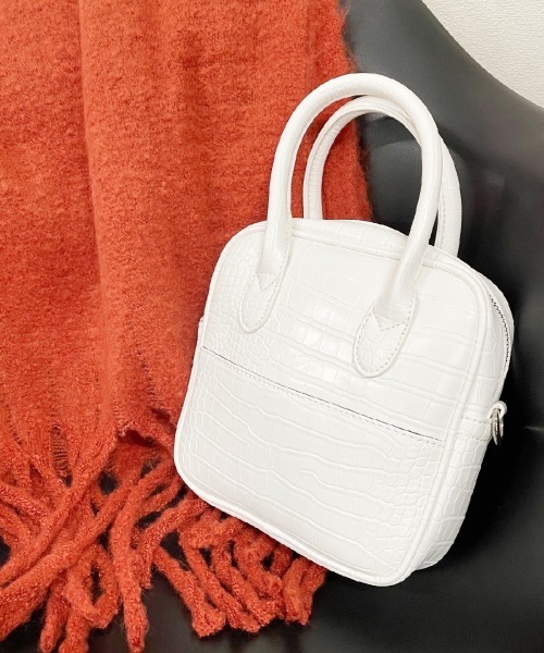 PARKS TOKYO SELECT（パークストウキョウセレクト）の「2wayクロコ柄スクエアレザーハンドバッグ（ハンドバッグ・レディース・ブラック/ベージュ/ブラウン/ホワイト・FREE）」の2枚目の写真