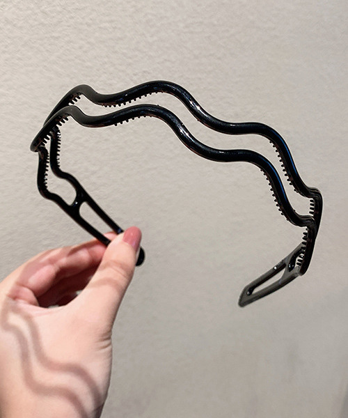 c.u.l(シーユーエル)の「【c.u.l】ダブルウエーブカチューシャ cula335(カチューシャ・レディース・ホワイト/ピンクベージュ/ブラウン/ブラック/グリーン/グレー/ボルドー・FREE)」の1枚目の写真