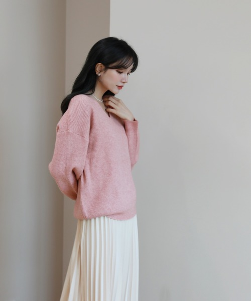 by muni:r（バイ ムニール）の「デイリーアイテムVネックニット（ニット/セーター・レディース・ブラック/グレー/ピンク/アイボリー・FREE）」の8枚目の写真