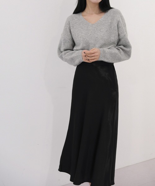 by muni:r（バイ ムニール）の「デイリーアイテムVネックニット（ニット/セーター・レディース・ブラック/グレー/ピンク/アイボリー・FREE）」の17枚目の写真
