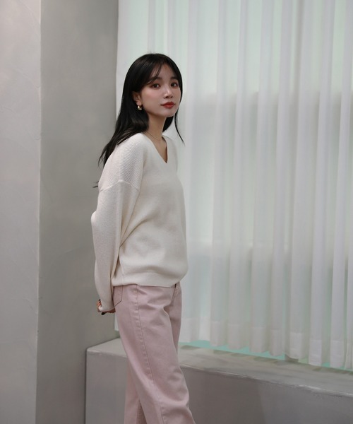 by muni:r（バイ ムニール）の「デイリーアイテムVネックニット（ニット/セーター・レディース・ブラック/グレー/ピンク/アイボリー・FREE）」の19枚目の写真