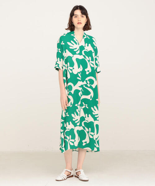 TOMORROWLAND （トゥモローランド）の「ウェイビープリント フレアワンピース（ワンピース・レディース・レッド系その他/グリーン系その他2・36/34）」の8枚目の写真