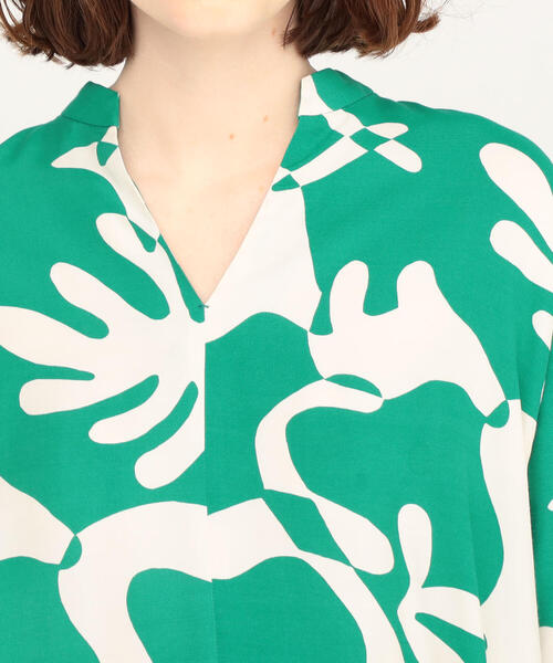 TOMORROWLAND （トゥモローランド）の「ウェイビープリント フレアワンピース（ワンピース・レディース・レッド系その他/グリーン系その他2・36/34）」の12枚目の写真