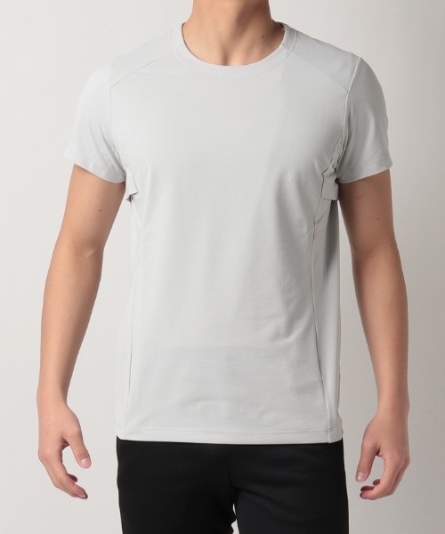 DESCENTE(デサント)の「【デサントアスレチック】エアロストリーム半袖シャツ /AERO STREAM H/S SHIRT 吸水速乾 ランニング トレーニング(Tシャツ/カットソー・メンズ・ライム/グレー/ブラック・X-LARGE/MEDIUM/SMALL/LARGE)」の2枚目の写真