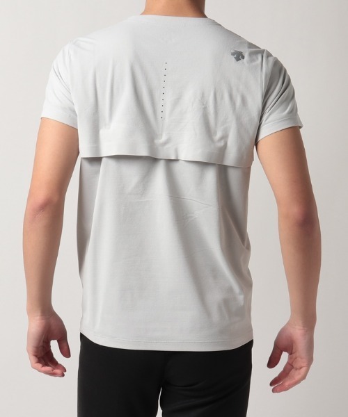 DESCENTE(デサント)の「【デサントアスレチック】エアロストリーム半袖シャツ /AERO STREAM H/S SHIRT 吸水速乾 ランニング トレーニング(Tシャツ/カットソー・メンズ・ライム/グレー/ブラック・X-LARGE/MEDIUM/SMALL/LARGE)」の9枚目の写真