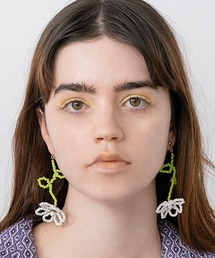 Casselini(キャセリーニ)ビーズフラワーイヤリング
