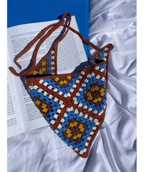 WC(ダブル シー)の「カラークロシェバブーシュカ(ヘアバンド・レディース・ベージュ/ブラウン/オレンジ・FREE)」の11枚目の写真