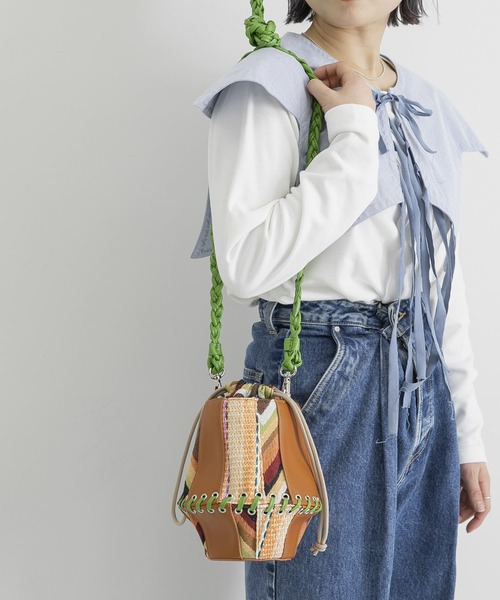 PROTCOL（プロトコル）の「PROTCOL　NUANCE POT BAG（ハンドバッグ・レディース・イエロー/ブラウン・ONE）」の2枚目の写真