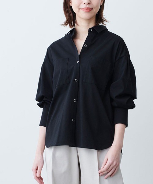 IEDIT（イディット）の「手放せない肌ざわり＆絶妙デザインでらくちんにこなれる美ノビシャツブラウス（シャツ/ブラウス・レディース・ホワイト/ブラック/カーキ/ネイビー・XX-LARGE/MEDIUM/LARGE/X-LARGE）」の3枚目の写真