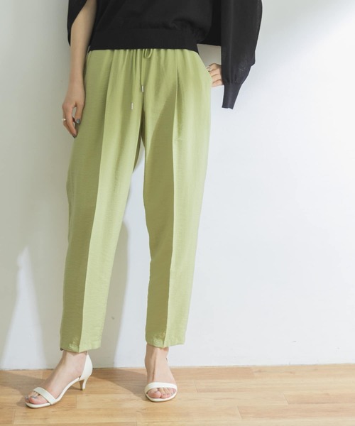 URBAN RESEARCH（アーバンリサーチ）の「ポプリンドロストテーパードパンツ（その他パンツ・レディース・ブラック/ベージュ/グリーン系その他・38/36/34）」の18枚目の写真