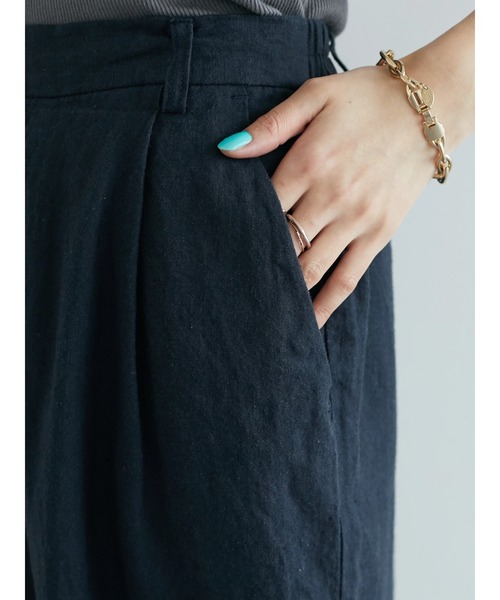 CRAFT STANDARD BOUTIQUE（クラフトスタンダードブティック）の「L/Cツイルタックパンツ　＊◆（その他パンツ・レディース・ダークネイビー/ベージュ・M/L）」の12枚目の写真