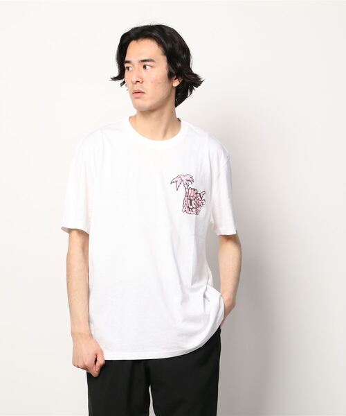 ALLSAINTS(オールセインツ)の「SHAKA CREW T-SHIRT | SHAKA クルー Tシャツ(Tシャツ/カットソー・メンズ・ホワイト・S/XS/M/L)」の7枚目の写真