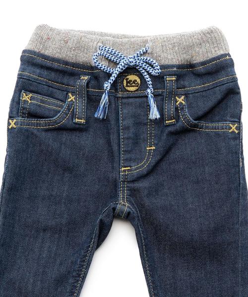 green label relaxing（グリーンレーベルリラクシング）の「【BABY】LEE リブストレートパンツ（デニムパンツ・キッズ・ライトブルー/ネイビー・80ｃｍ）」の10枚目の写真