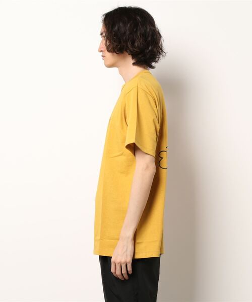 Not So Ape（ノットソーエイプ）の「ALIEN IN THE PLANT T-SHIRT（Tシャツ/カットソー・メンズ・マスタード/ホワイト/ライトベージュ・LARGE/MEDIUM/X-LARGE）」の7枚目の写真